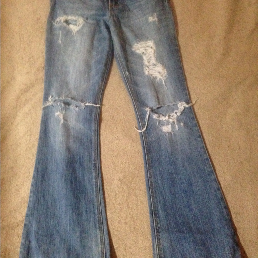 HOLLISTER WOMEN'S DISTRESSED-JEANS.  OS💕